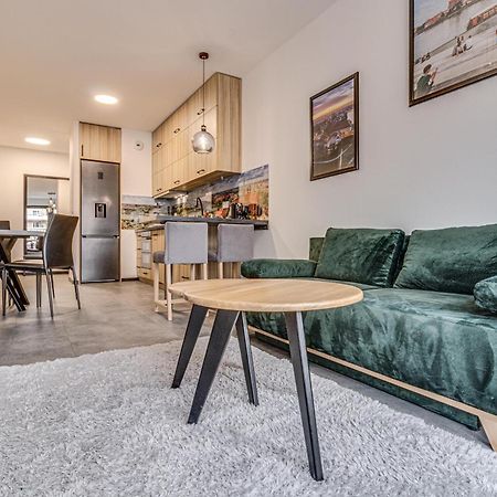 Rentplanet - Apartament Wyszynskiego Breslavia Esterno foto